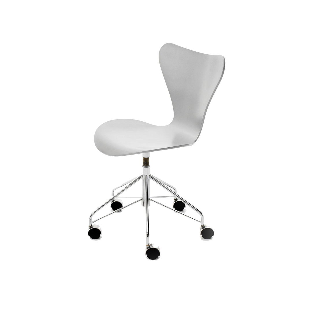 Series 7™ swivel chair - Hüzün green 945 / Coloured ash Series 7™ swivel chair - Hüzün green 945 / Coloured ash