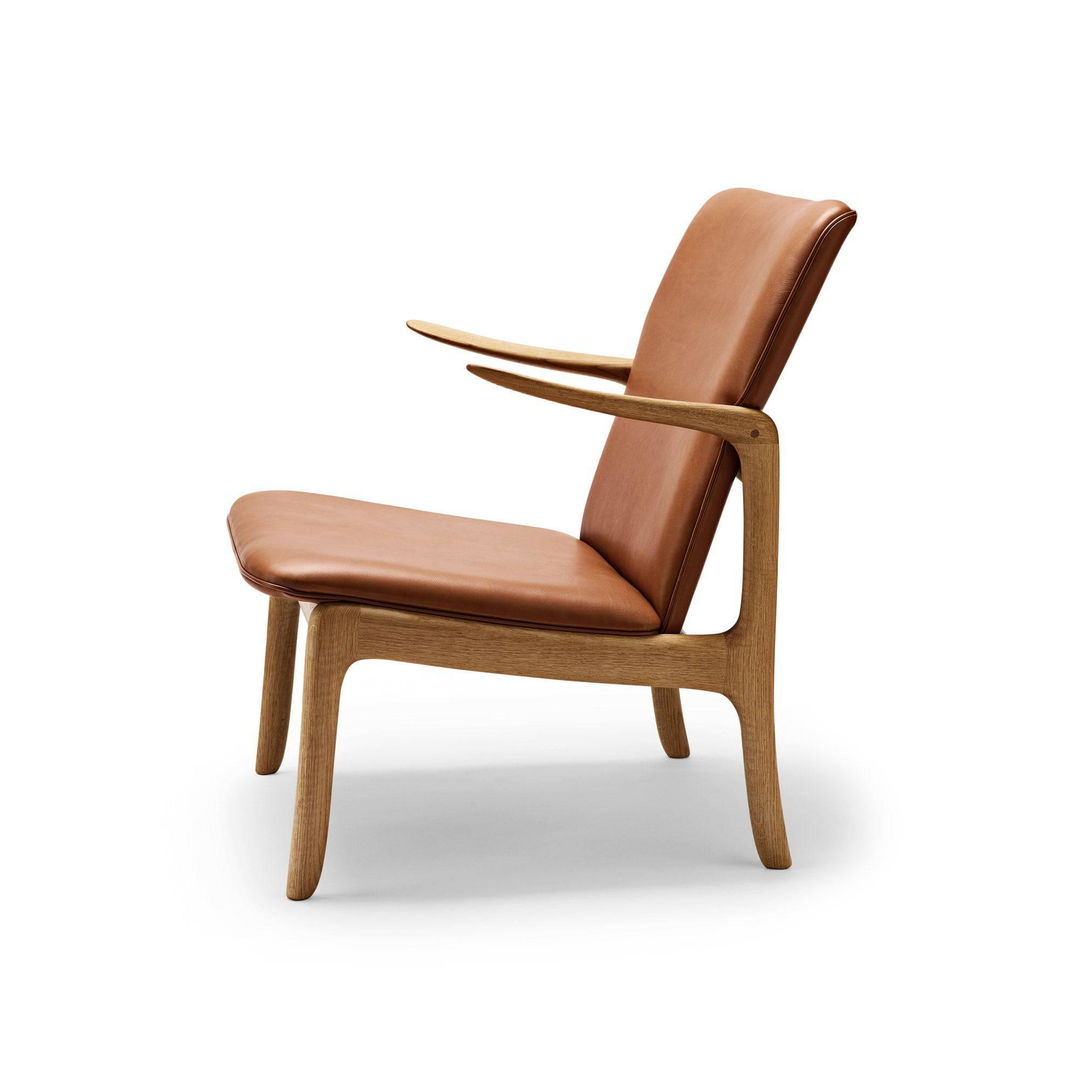 OW124 Beak chair - Oiled Walnut / (Thor leather) Brown leather Thor 332